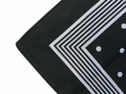 Šátek černý - bílé puntíky a pruhy