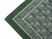 Šátek zelený - bílý ornament